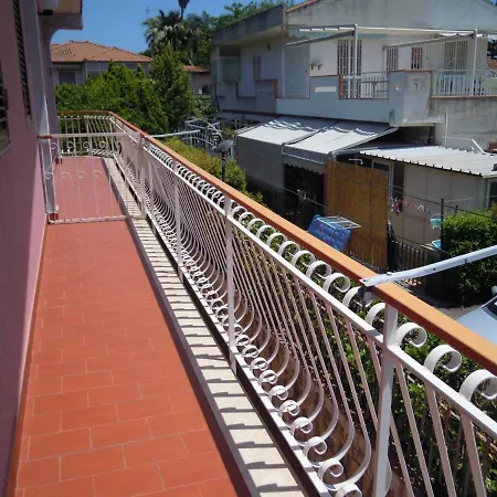 Apartment Pina *